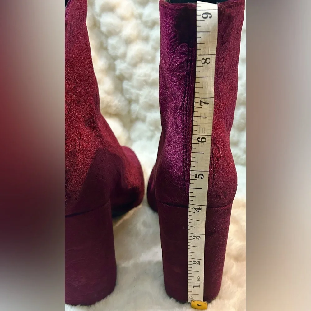 Jessica Simpson Etched Velvet Burgundy block heel ankle boots women’s size 7.5M - Picture 9 of 12